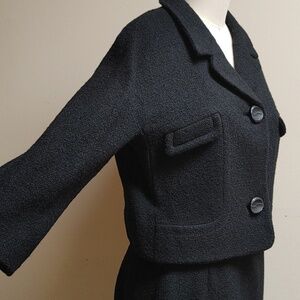 1960s Jackie O'esque Boucle Wool Suit in Black Size 6/8